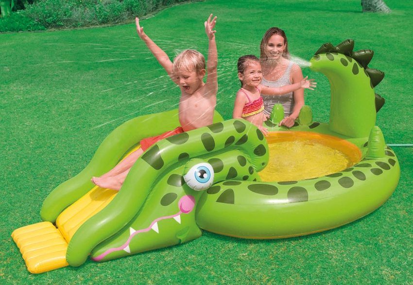 Piscine per bambini per cottage estivi: un sacco di divertimento per i bambini
