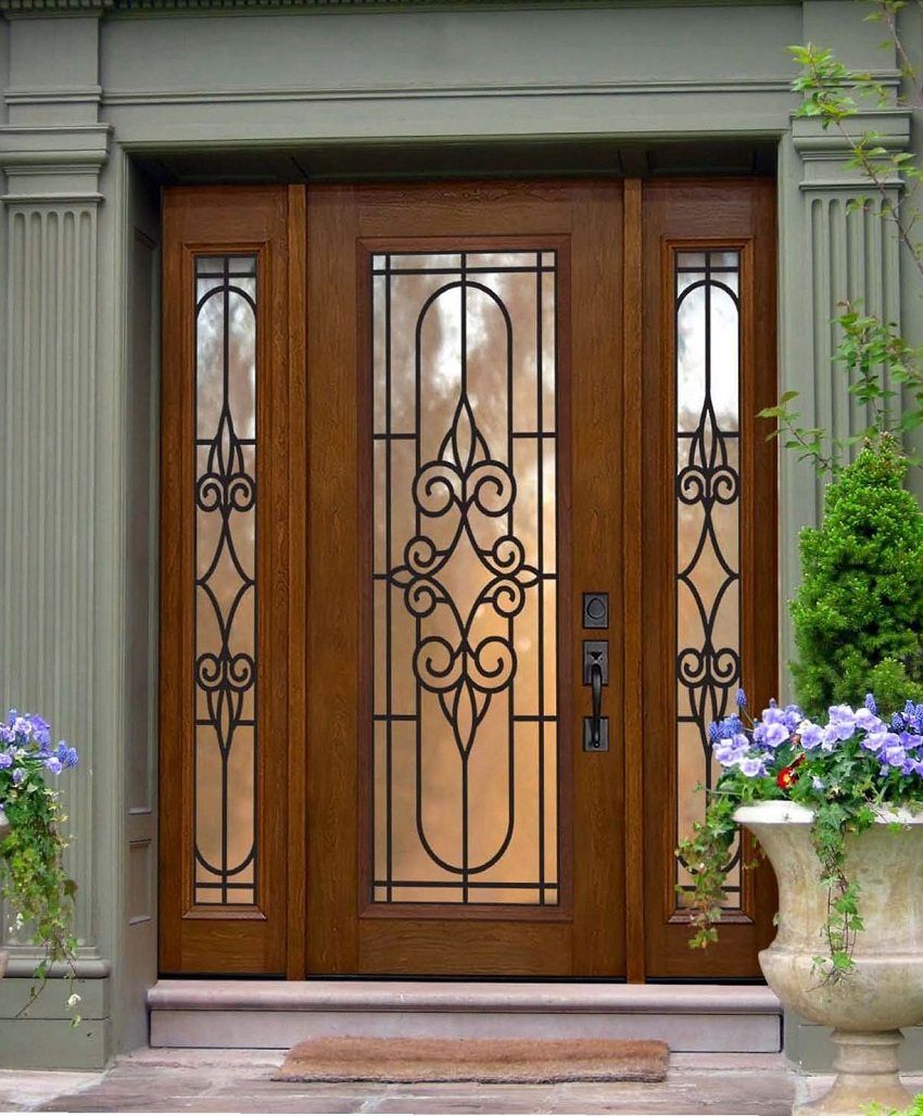 Foto di porte d'ingresso di una casa privata di vari materiali
