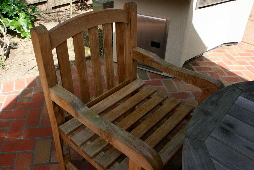 Sedie in legno: dettaglio interno confortevole, affidabile e originale