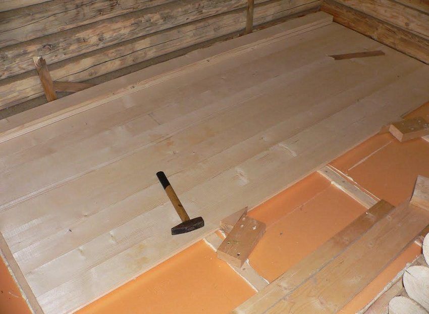 Isolamento per il pavimento in una casa di legno, quale è meglio scegliere e come montare