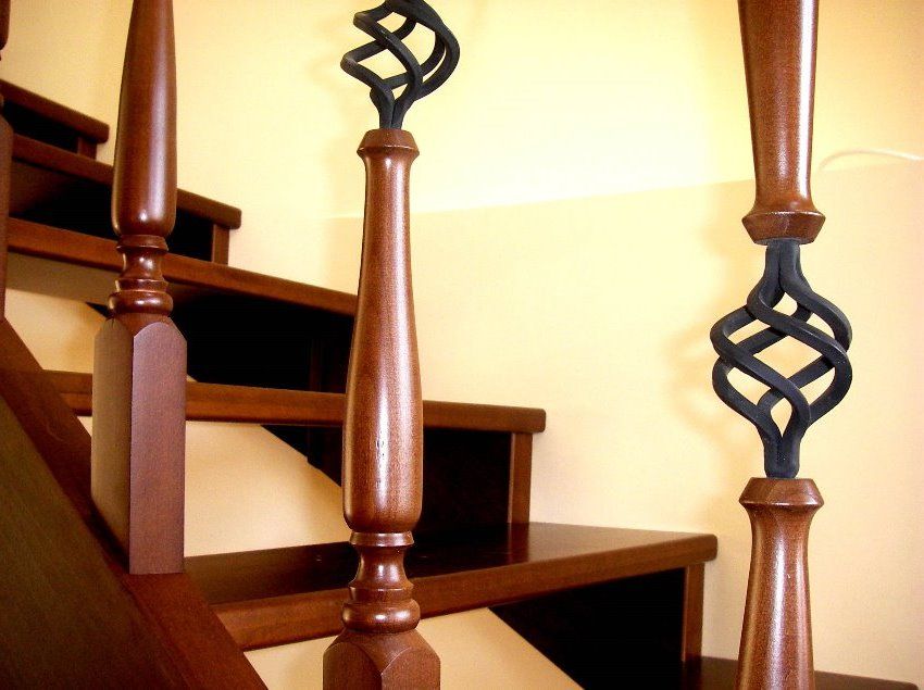 Balaustre in legno: concetto, tipi, regole per la selezione e l'installazione