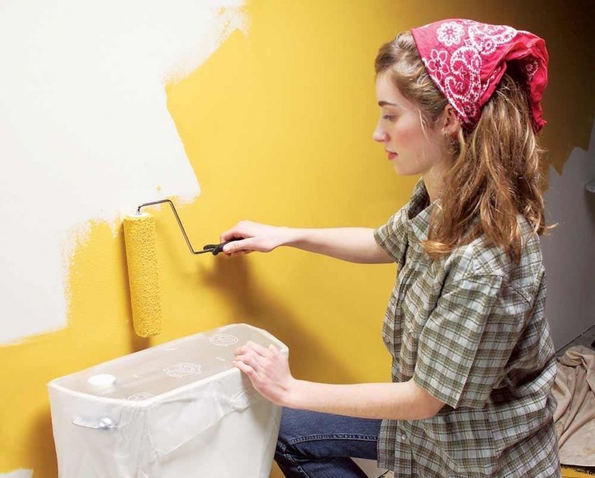 Rullo decorativo per pareti: caratteristiche dell'uso di strumenti per la pittura