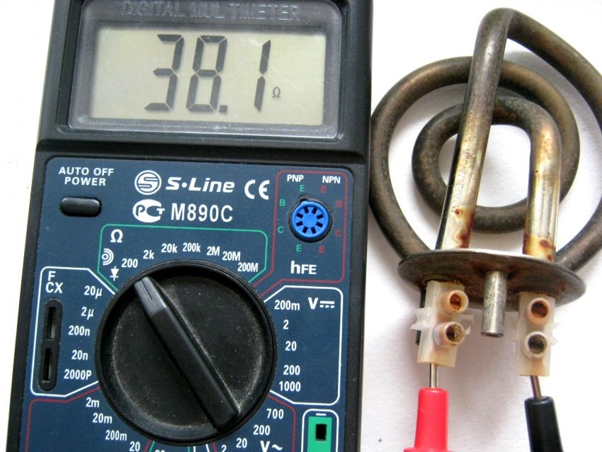 Multimetro elettrico: tester per varie misure elettriche