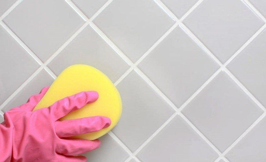 Come fare le piastrelle di fughe in bagno con le proprie mani