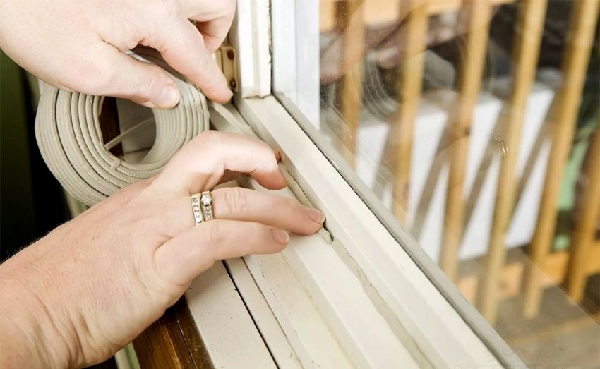 Come isolare le finestre in legno per l'inverno: i migliori modi e materiali