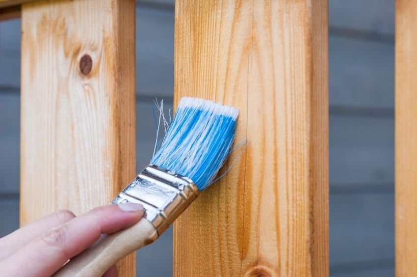 Che tipo di vernice per legno per il lavoro all'aperto è meglio: i principali tipi di composizioni