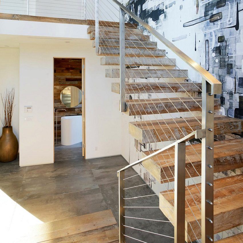 Scale al secondo piano in una casa privata con le proprie mani. Design a scala
