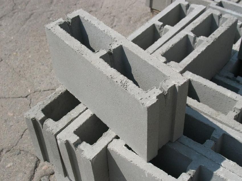 Le dimensioni del blocco di calcestruzzo e le sue caratteristiche tecniche