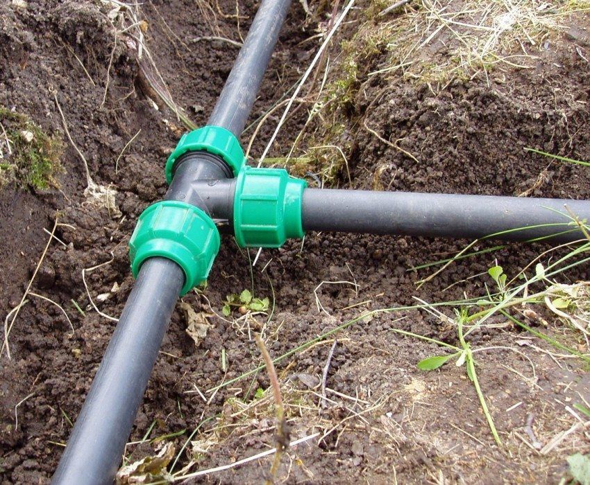 Tubi in HDPE per impianti idraulici, loro varietà e metodi di installazione