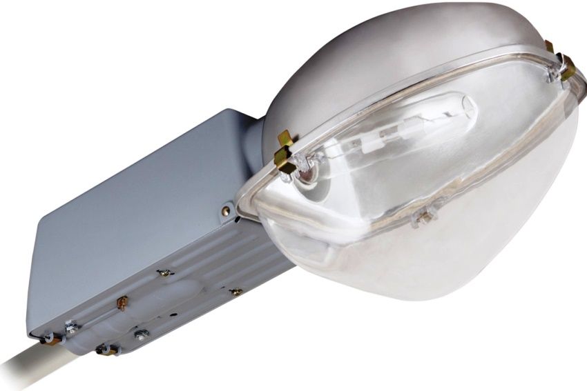 Lampade a LED per esterni su pali: durata ed efficienza