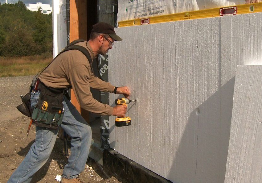 Weatherization delle pareti esterne con styrofoam DIY, video